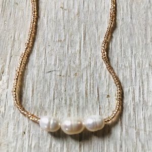 SUPER FEMININE FRESHWATER PEARL NECKLACE
